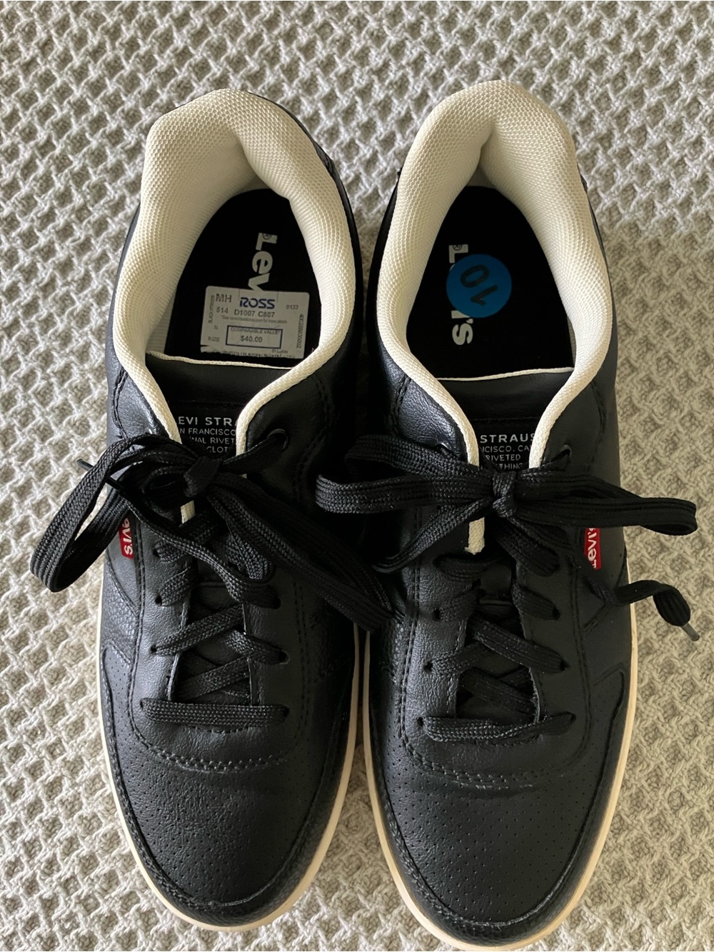 Levi’s Women’s Drive Lo Synthetic Leather Lace Up Sneaker